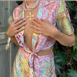 12th tribe coral cove floral top